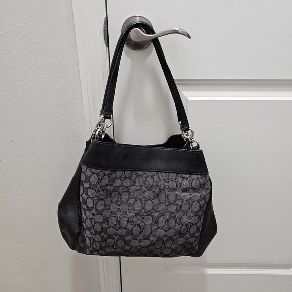 Coach Black Signature Canvas and Leather Small Lexy Shoulder Bag - Picture 3 of 8